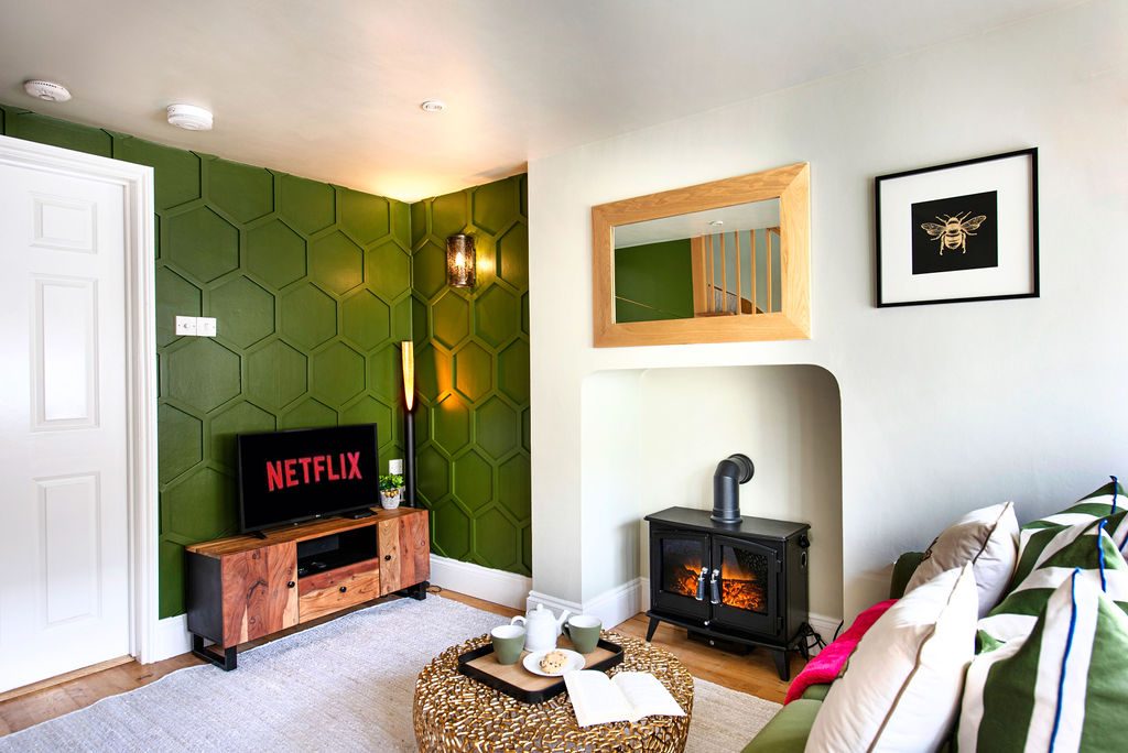Self catering holiday cottage in Ludlow, Shropshire. Cosy accommodation ideal for short breaks and weekend stays.